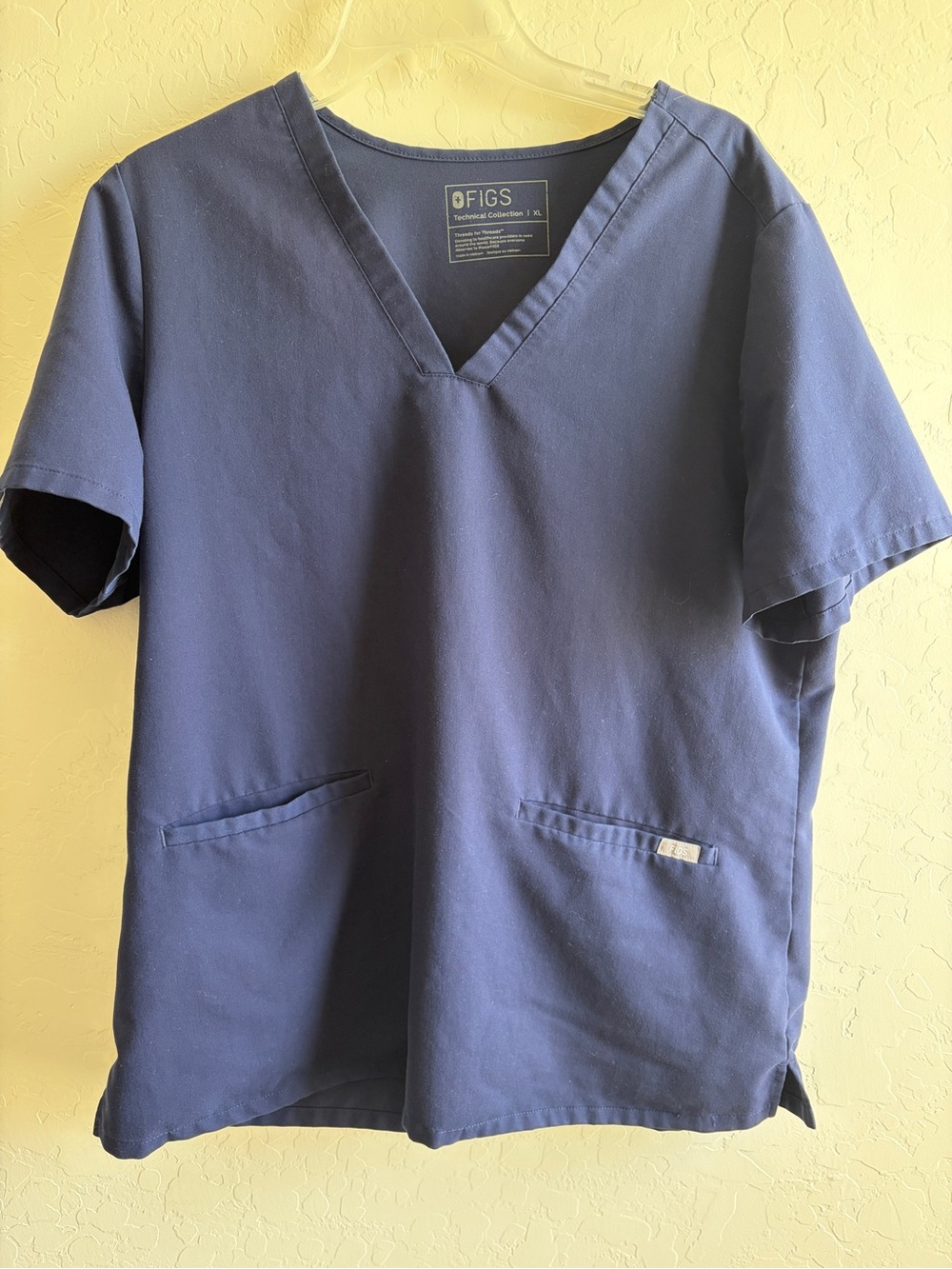 FIGS Casma Scrub Top Navy Blue Techinical Collection Women’s
